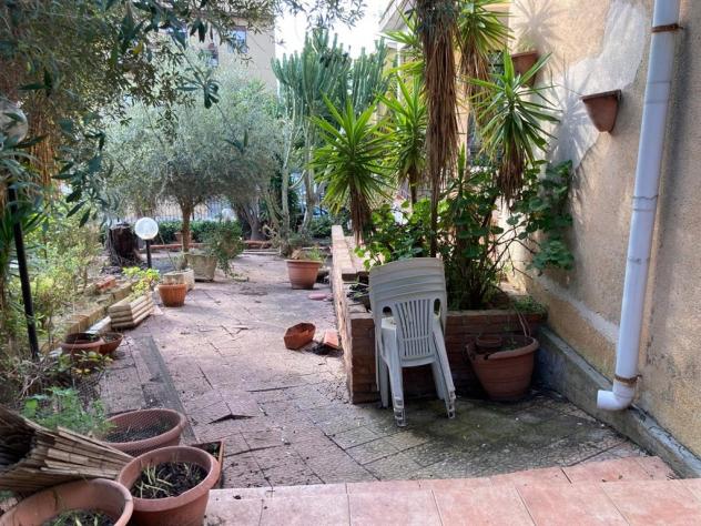 SAN LEONO VIA DEI GIARDINI VILLA MQ.250 CIRCA CON AMPIO GIARDINO - Foto 12