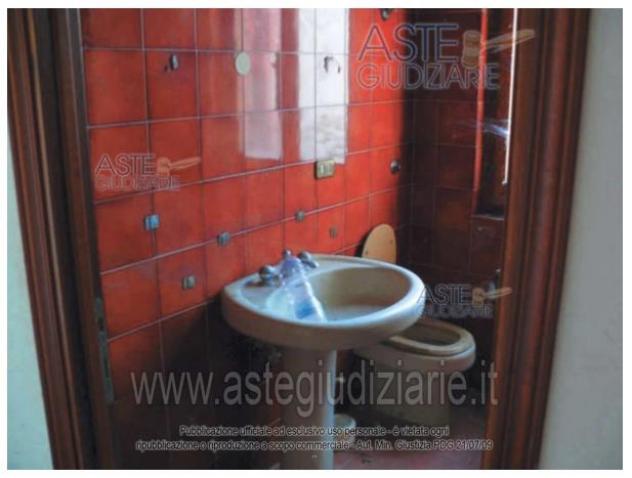 IMMOBILI-IMMOBILE RESIDENZIALE-via Umberto I, 10 - Foto 3