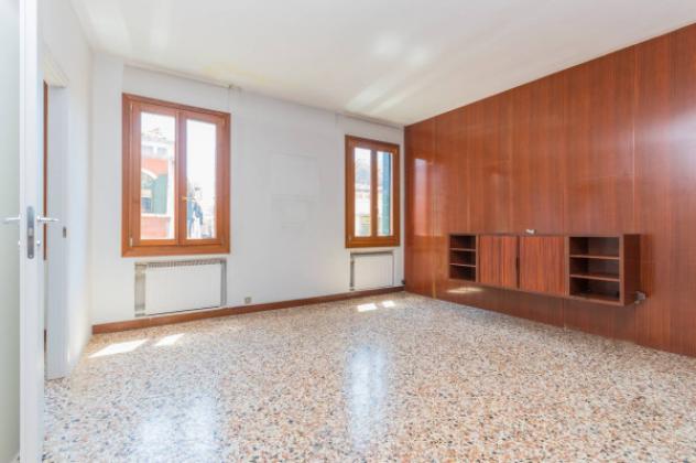 Appartamento di 129 m² con più di 5 locali in vendita a Venezia - Foto 2