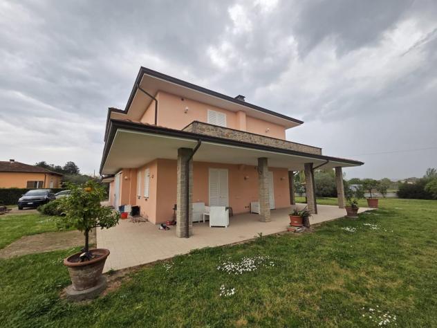 Villa in vendita a Capannori 300 mq Rif: 1411794