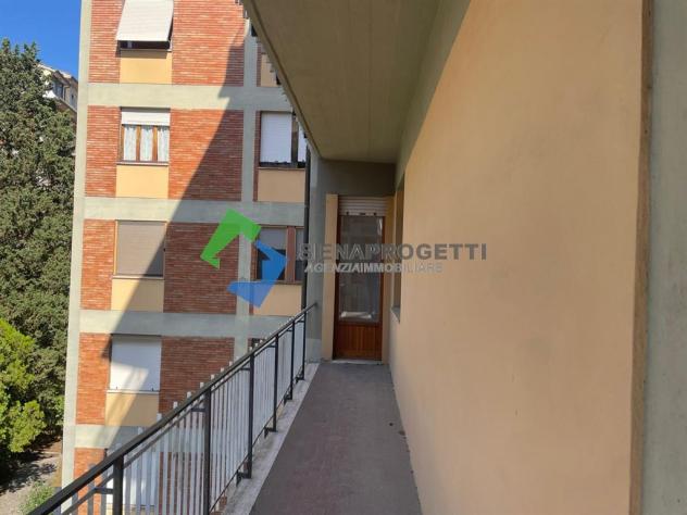 Via Perfetti a Siena. Grande Quadrilocale da 130 mq , 3 camere, 2 bagni, con Box e Posto Auto! - Foto 2