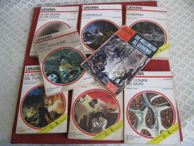 Lotto URANIA I ROMANZI - I CAPOLAVORI - LE ANTOLOGIE - n. 8 pezzi - anni 1962/73