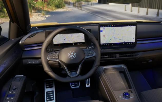 Volkswagen T-Roc T-Roc 1.5 eTSI ACT 150 CV DSG R-Line - Foto 6