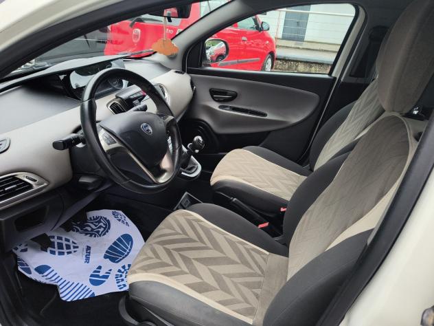 Lancia Ypsilon 1.2 Gold - Foto 9