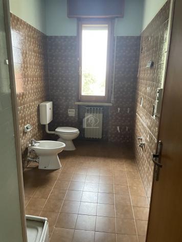 Luzzara vendesi appartamento 4 vani 120 Mq - Foto 6