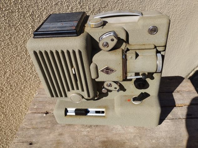 PROIETTORE EUMIG WIEN P8+BOBINE CARTONE TOPOLINO SCATOLA ORIGINALI