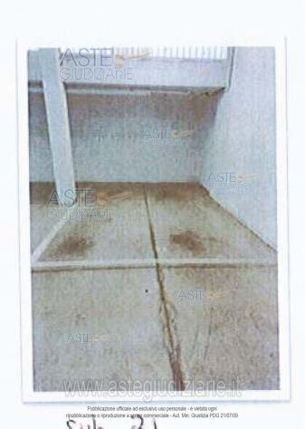 IMMOBILI-IMMOBILE COMMERCIALE-Via Aurelia Vecchia 36