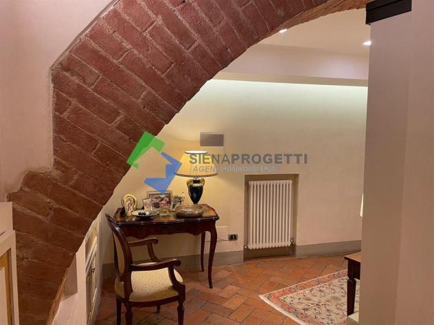 Prestigioso appartamento finemente ristrutturato nel Centro storico di Siena. - Foto 15