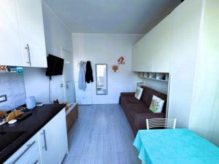 Stanza in appartamento in affitto a Milano