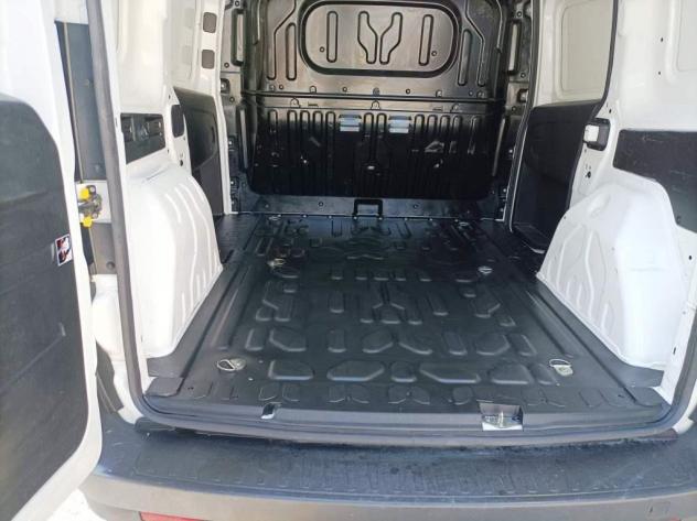 FIAT DOBLO' 1.6 JTD - Foto 8