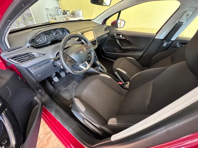Peugeot 208 1.2benz. Allure - Foto 6