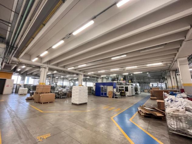 Immobile di 7000 m² con 5 locali in vendita a Rodengo Saiano - Foto 7