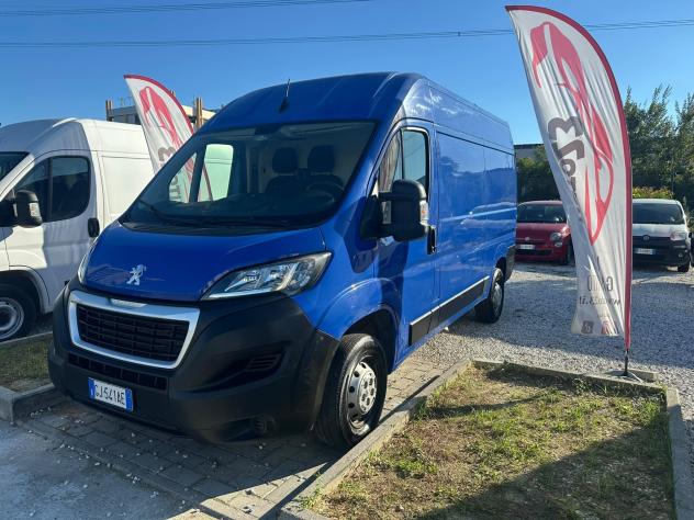 Peugeot Boxer 330 2.2 BlueHDi 140 S&S PC-TM Furgone - Foto 4