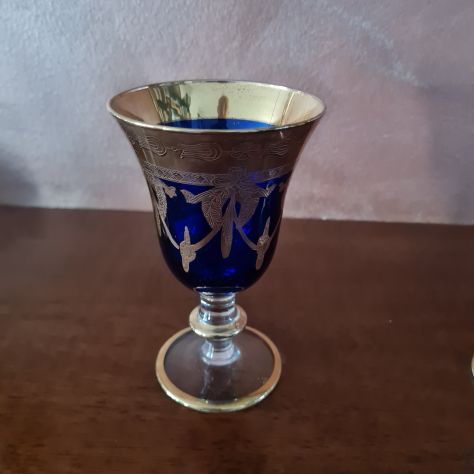 Set trittico bicchieri in cristallo e decori oro di cui uno - Foto 5