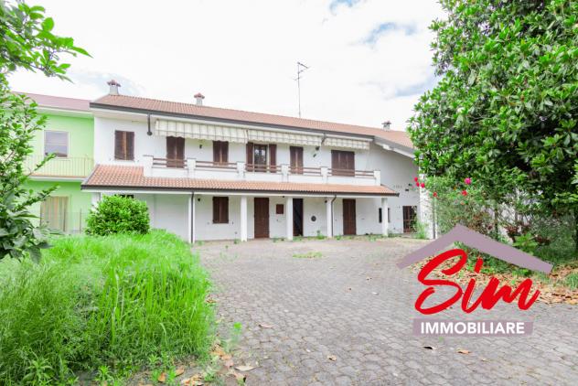 Singola in vendita a Borgolavezzaro