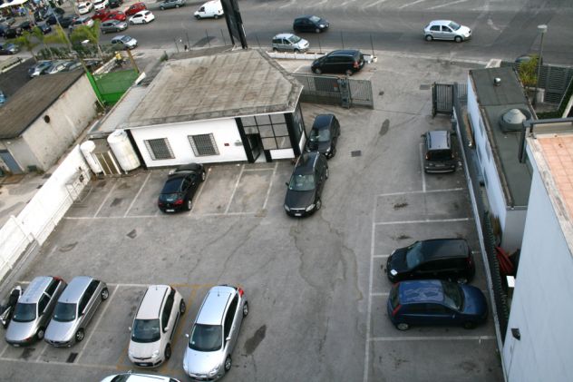 Locale arredato con parcheggio euro 299 mese - Foto 2