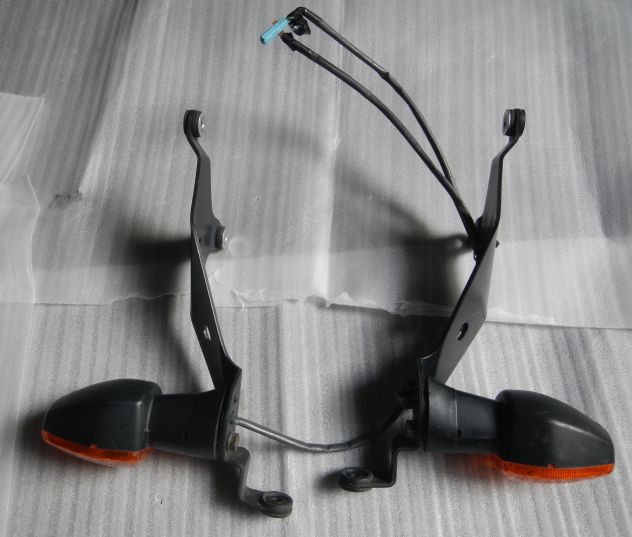 Coppia frecce e supporti posteriori Honda CBR 600 - 1000 RR - Foto 2