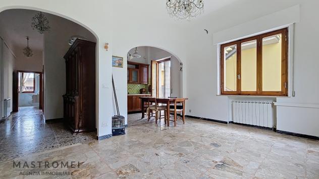 APPARTAMENTO di 5 vani e di 94 mq (ALTOPASCIO) rif. 3566 - Foto 2