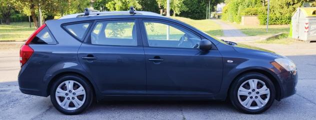 Kia Ceed cee'd Sp. Wag. 1.6 CRDi VGT 90CV LX - Foto 2