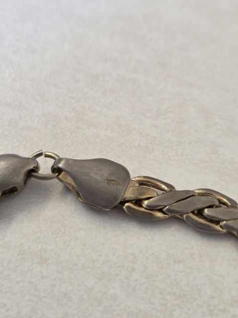 Collana girocollo in una lega di metallo anallergico. Anni '50. - Foto 3