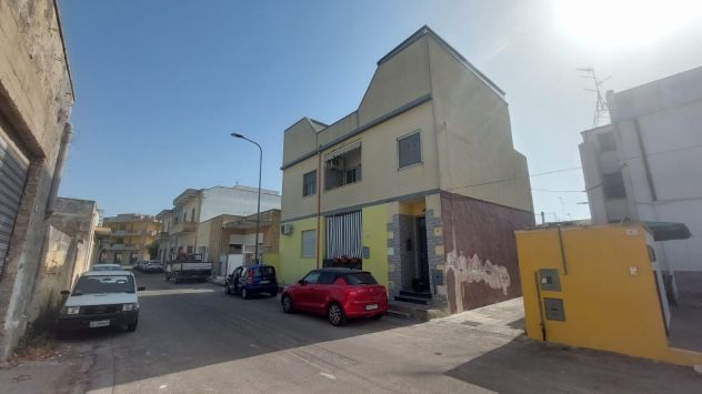 RIFINITO – CON TERRAZZO ATTREZZATO – A DUE MINUTI DA LECCE - Foto 2