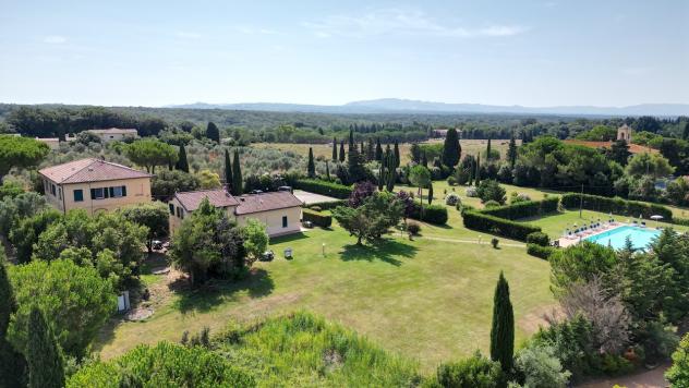 Casale in vendita a Cecina