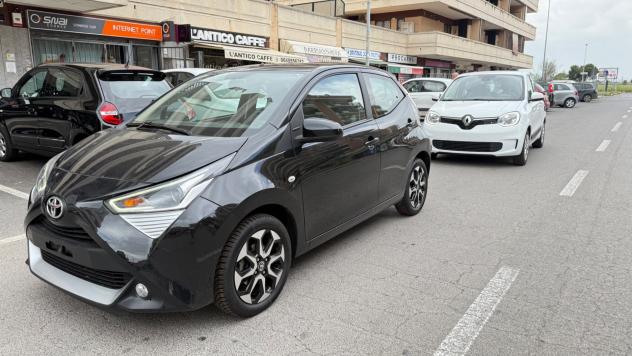 Toyota Aygo Connect 1.0 VVT-i 72 CV 5 porte x-cool LED NAVI CAR PLAY PDC BLUETOOTH CERCHI 16 - Foto 3