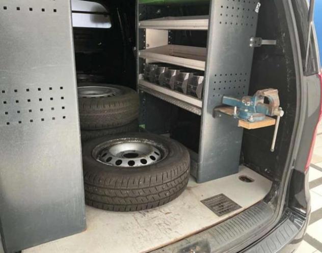 HYUNDAI H-1 Cargo H1 2.5 CRDi Cargo Profi 136 cv OFFICINA MOBILE rif. 24024633 - Foto 2