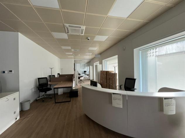 NEGOZIO 5 VETRINE OPNE SPACE - Foto 8