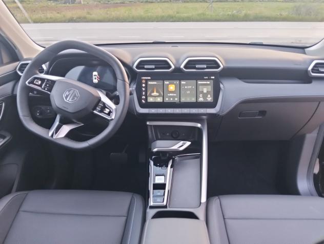 Mg ZS 1.5 Hybrid+ Luxury 2026 - KM 0 - Foto 6