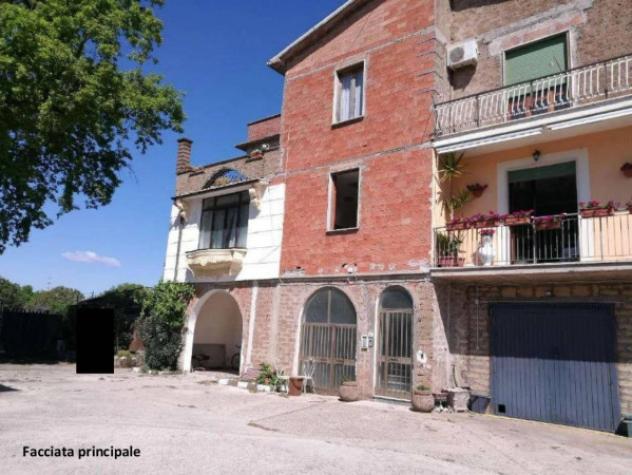 Immobile in asta di 134 m² con più di 5 locali e box auto in vendita a Castel Sant'Elia - Foto 5