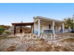 Villa di 180 m² con 5 locali e box auto in vendita a Francavilla Fontana