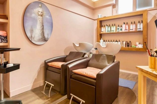 ARREDAMENTO PER PARRUCCHIERI MALETTI
