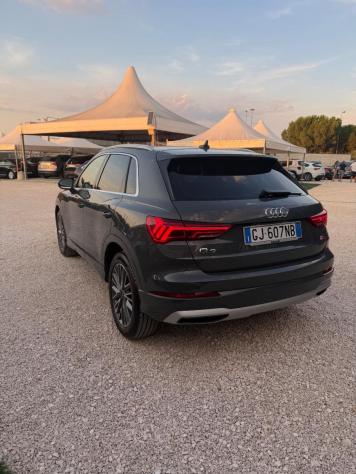 AUDI - Q3 - 2.0 TDI 150CV S tronic Design - Foto 4