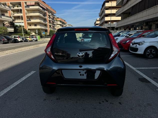 Toyota Aygo Connect 1.0 VVT-i 72 CV 5 porte x-play LED NAVI KAMERA PDC CERCHI 16 - Foto 5