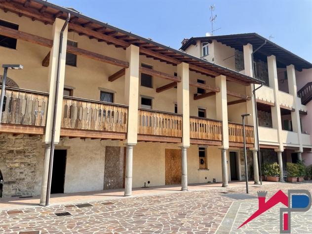 Caprino B.sco - Ampio appartamento al rustico - Foto 2
