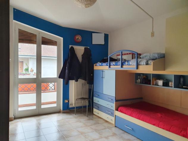 MASSA, loc. Quercioli, villetta singola distribuita su due livelli con giardino su quattro lati. L'immobile è composto di ampio soggiorno, cucina e ba - Foto 9