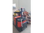 transpallet con addetto a bordo