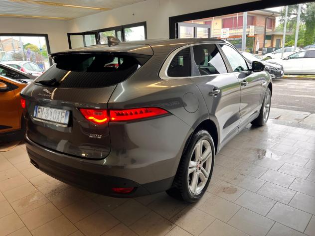 Jaguar E-Pace 2.0D 180 CV AWD - Foto 6