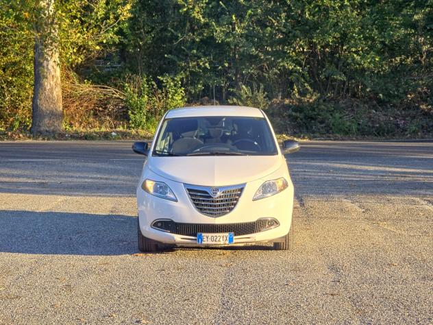 Lancia Ypsilon 1.3 MJT 16V 95 CV 5 porte S&S Elle E5B Manuale NEO 2015 - Foto 2