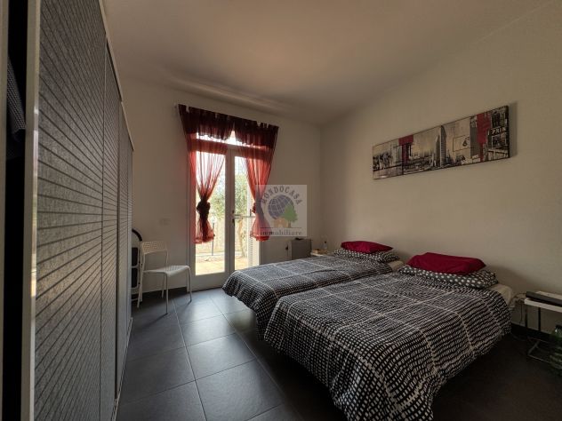 ELEGANTE E RISTRUTTURATA VILLA CON PISCINA - Foto 8