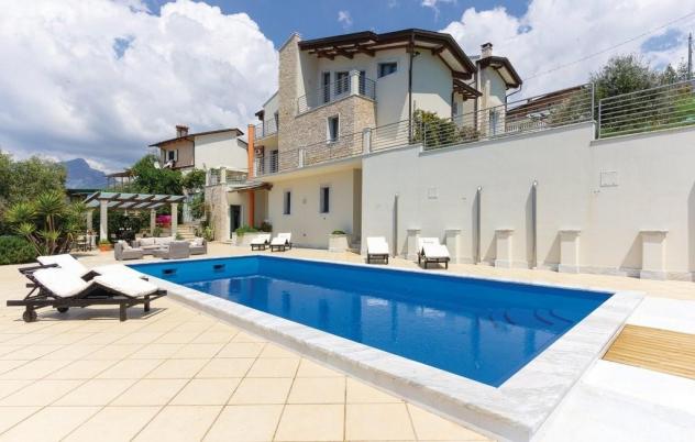 Villetta bifamiliare in vendita a Massa 350 mq Rif: 1086338