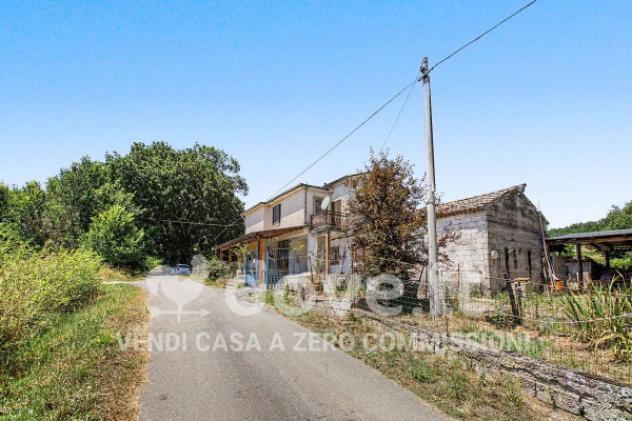 Casa indipendente di 120 m² con 5 locali in vendita a Pofi