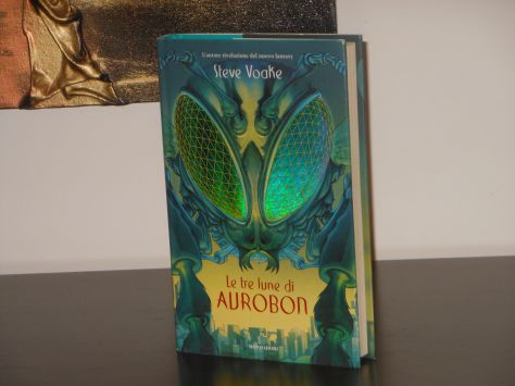 Le tre lune di AUROBONN, Steve Voake, Mondadori Prima edizione febbraio 2005. - Foto 2