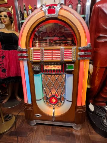 Modernariato juke box ed oggetti del 900’ - Foto 5
