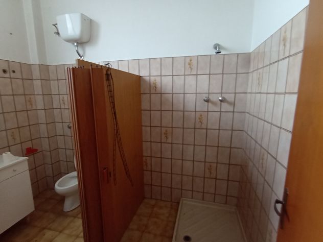 Magazzino di 134 mq con corte esclusiva - Foto 3