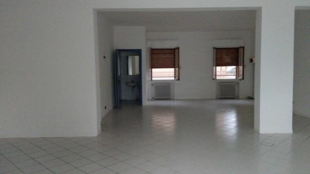 Immobile di 80 m² con 1 locale in vendita a Carpi