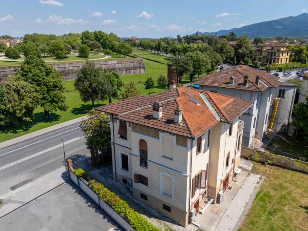 Villa in affitto a Sant'Anna - Lucca 375 mq Rif: 1413506