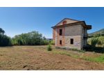 VILLA ALLO STATO GREZZO CON AMPIO GIARDINO - FALCIANO DEL MASSICO rif. V3209