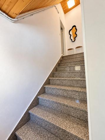 APPARTAMENTO INDIPENDENTE di 5 vani e di 130 mq (SIGNA) rif. L1393 - Foto 9